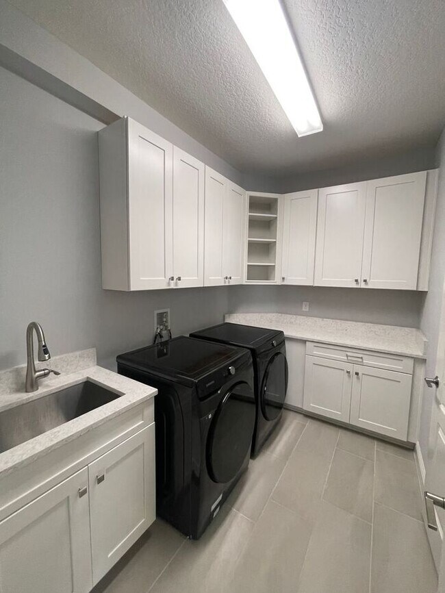 Building Photo - Coming Soon!!!!-HARMONY WEST-6685 Knollwood St. Harmony, FL 34773