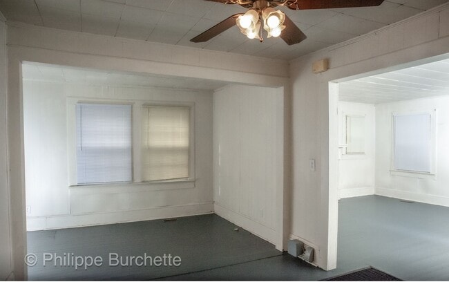 Building Photo - Affordable cozy 2 bedroom, 1-bathroom hous...