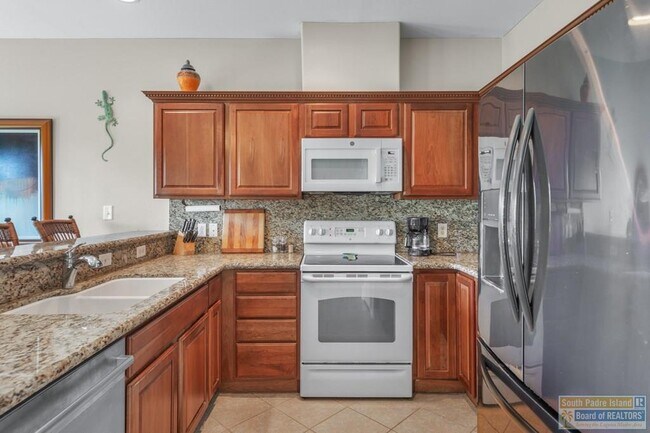 Building Photo - 68 Torrey Pines Dr