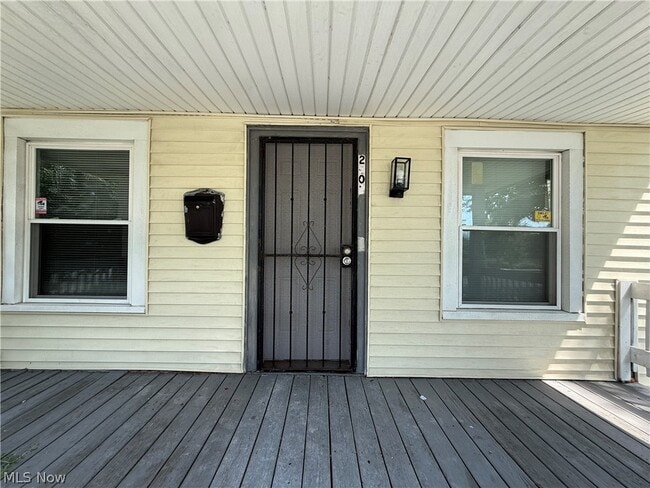 Building Photo - 2602 Vega Ave