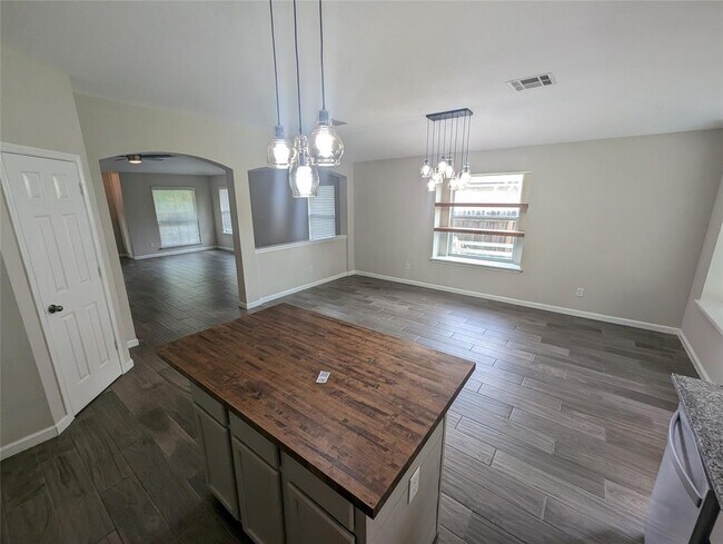 Building Photo - 1006 Chardonnay Crossing