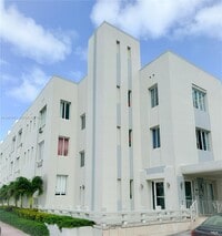 Building Photo - 3700 Collins Ave