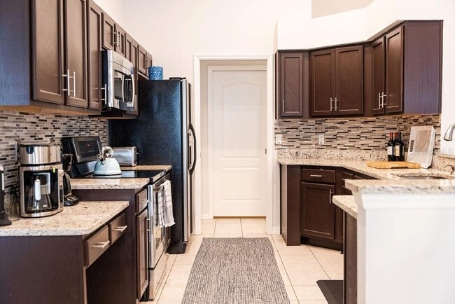 Building Photo - 1282 Paradise Lake Dr