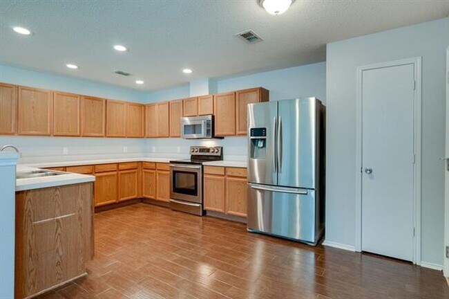 Building Photo - 3821 Bandera Ranch Rd