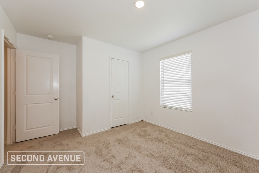 Building Photo - 6021 Determine Ln