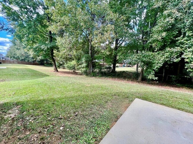 Building Photo - 85 Whitetail Cir