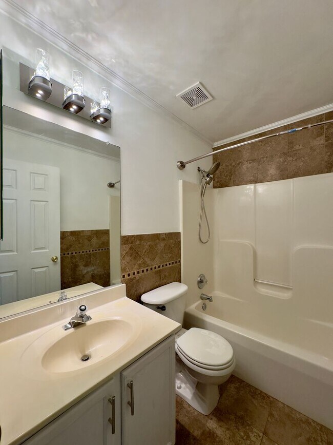 Building Photo - Charming 4 Bedroom/3 Bathroom Home with 2-Car Garage and Large Backyard in Middle River, MD!