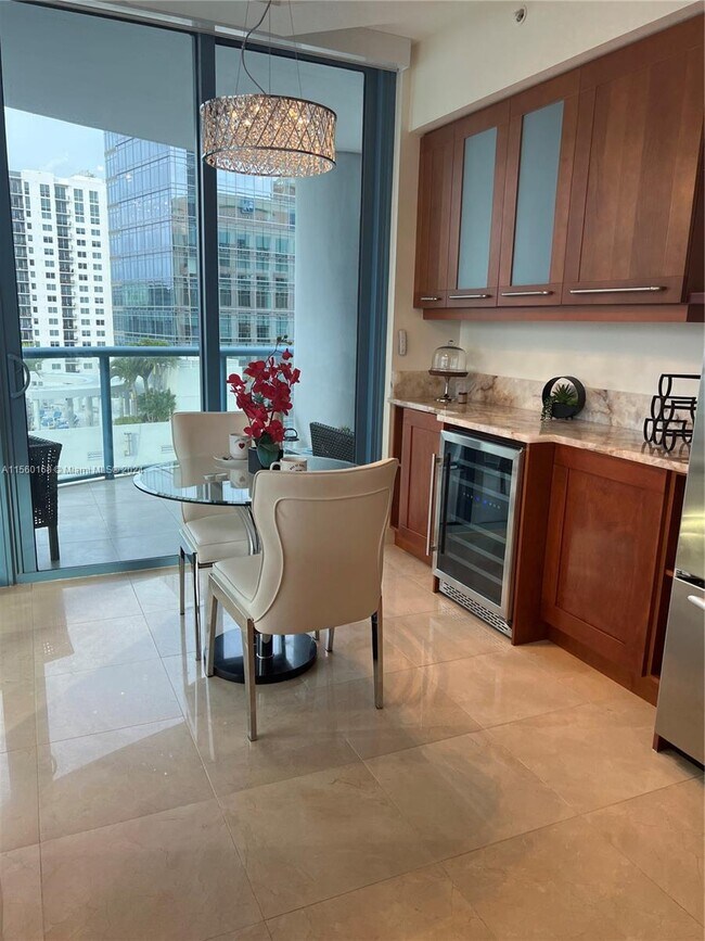 Building Photo - 333 Las Olas Way