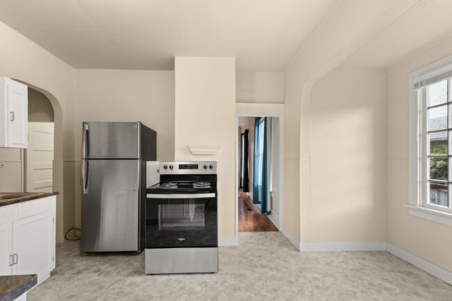 Building Photo - Bright 2 bed, 1 bath in fantastic SE locat...