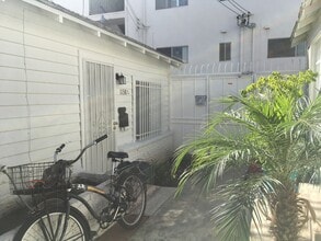 Building Photo - Charming Bluff Park Studio Bungalow – Just One Block from the Beach!