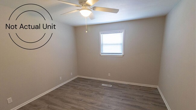 Building Photo - 7220 N Moberly Dr