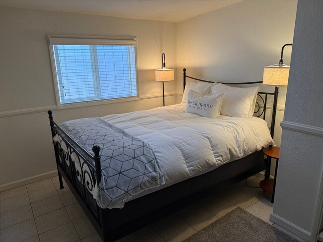 Building Photo - 110 W El Portal