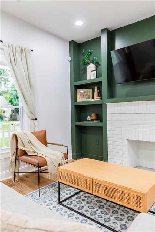 Building Photo - 3320 Sims St