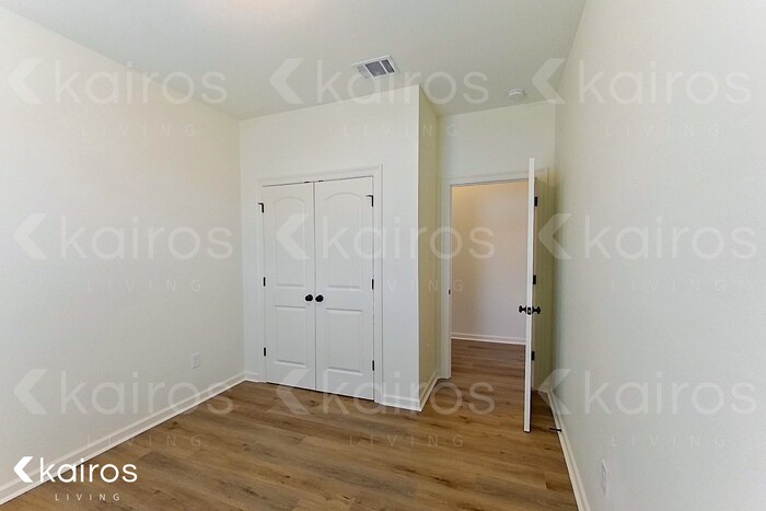 Building Photo - 118 Teddy Ln