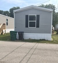 Building Photo - 6621 W Ridge Rd