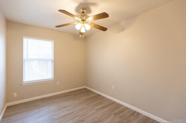 Building Photo - 3727 Aragon Dr