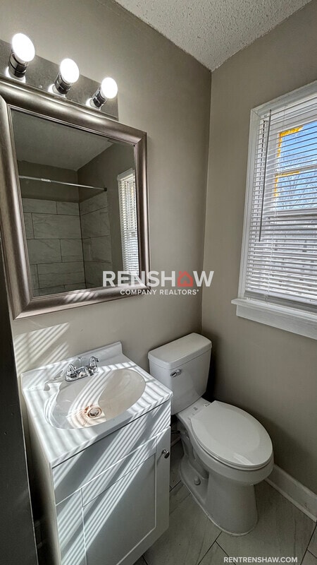 Building Photo - 1526 Railton Rd