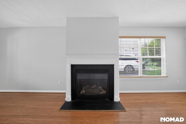Building Photo - 805 Hopewell St