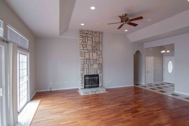 Building Photo - Lake California Home for Rent | Gated Community, Lake Access, Pool & Tennis Courts