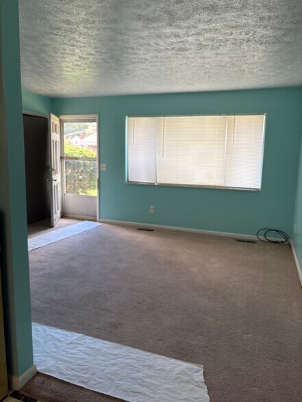 Living room - 1619 38th St NW