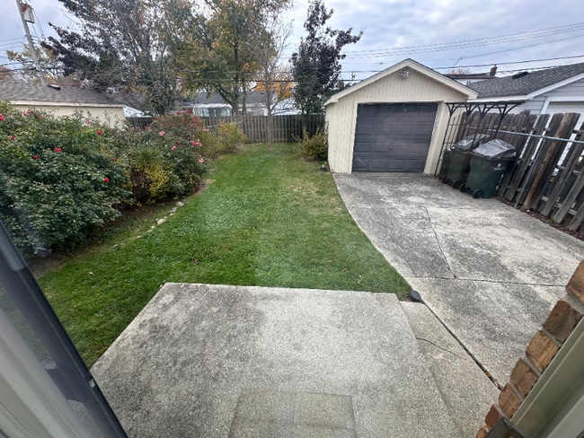 Building Photo - 31621 Couchez St