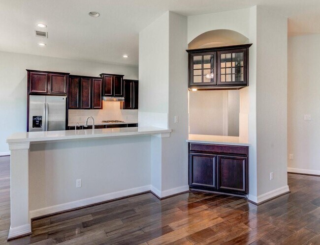 Building Photo - 403 Bellagio Dr