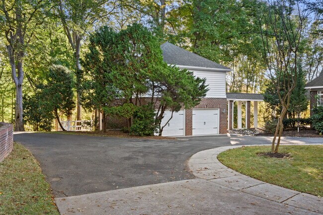 Building Photo - 7914 Gilead Rd