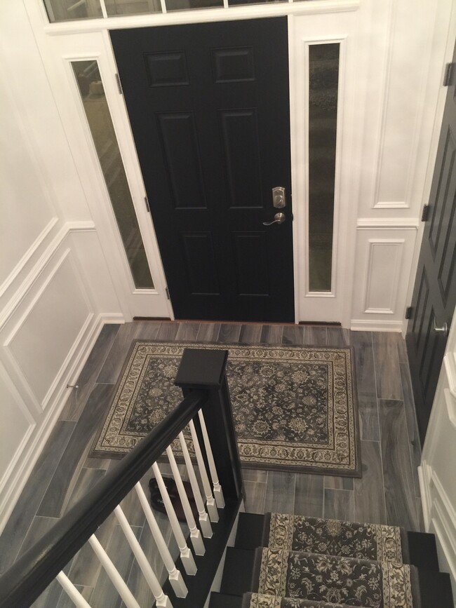 Building Photo - 147 Rock Ledge Ct
