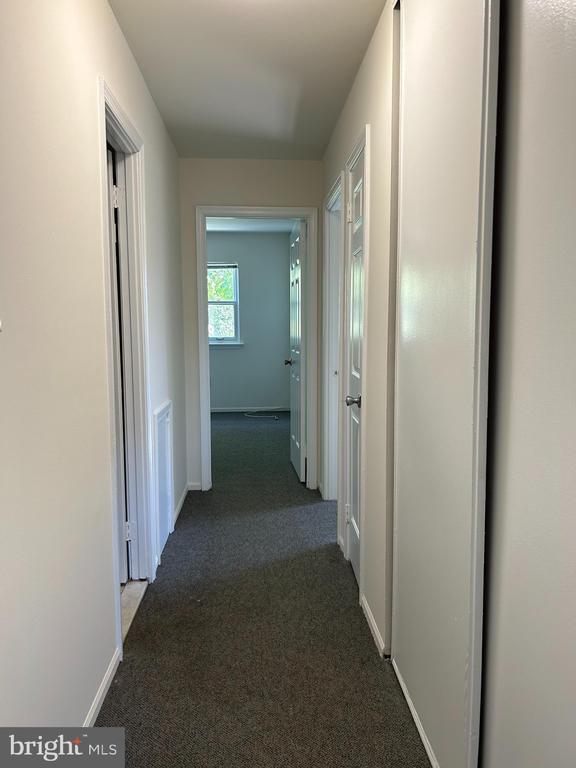 Building Photo - 2410 David Dr