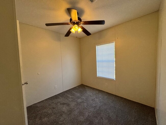 Building Photo - Remodeled 2 Bedroom, 2 Bathroom home in live Oak