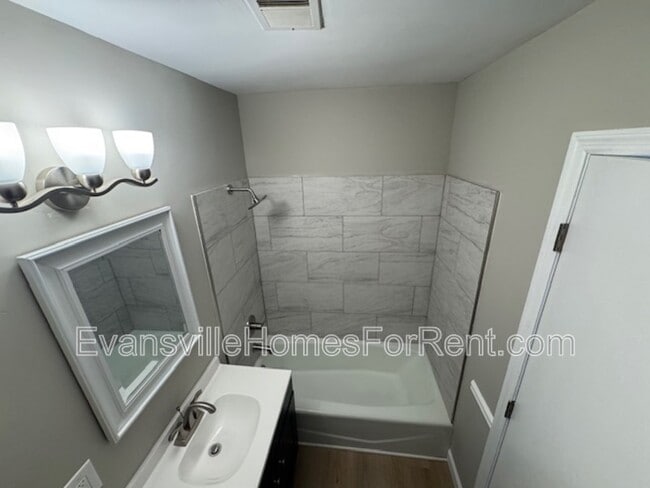 Building Photo - 1638 Speaker Rd