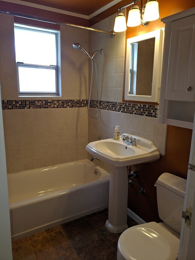 Building Photo - 111 NE 92nd St