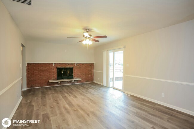 Building Photo - 1131 W 73rd St
