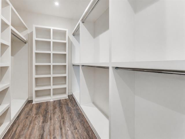 Building Photo - 1813 Park Ave