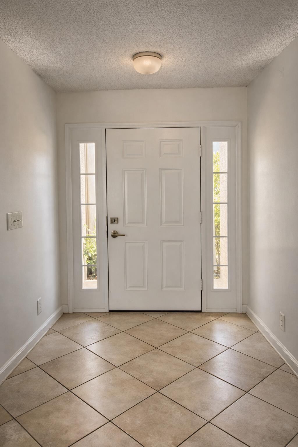 Building Photo - 703 Crosswinds Dr