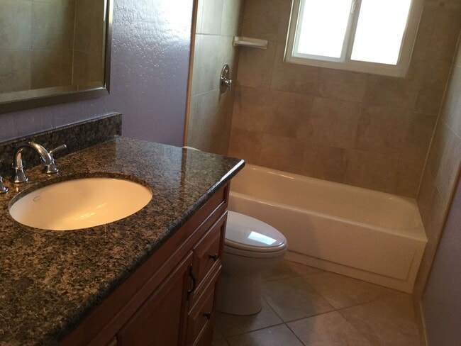 Building Photo - Available Now ~ Beautiful 4 bed/3 bath Home in Novato ~ Views ~ 2 Level