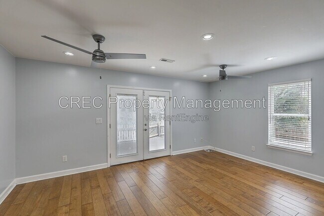 Building Photo - 2882 Mackenzie Ct