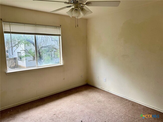Building Photo - 802 Sagewood Trail