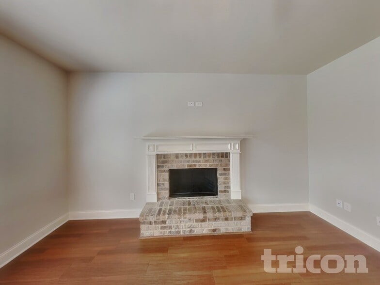 Building Photo - 217 Adeline Ln