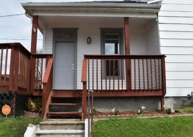 Building Photo - 2001 Mitchell Ave