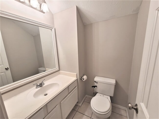 Building Photo - 20906 Greenfield Trail