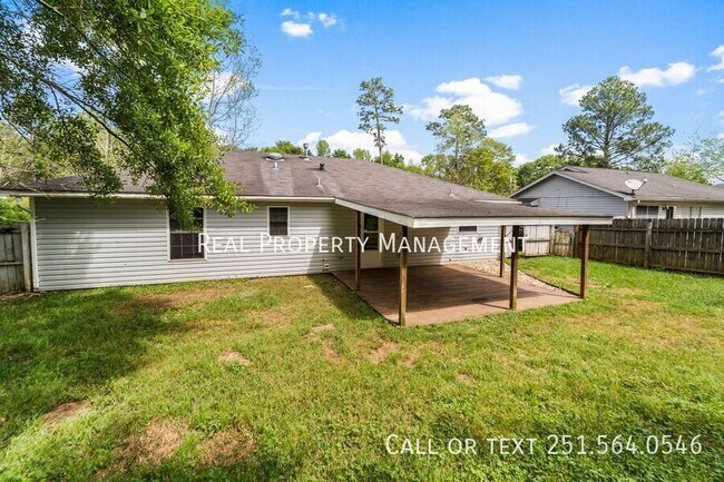 Building Photo - 9631 Royal Woods Dr N
