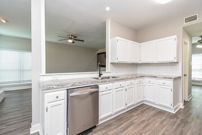 Building Photo - 3030 Great Lakes Ave