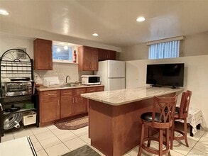 Building Photo - 169 Old Mamaroneck Rd