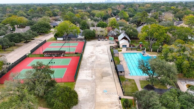 Building Photo - 10322 Lynbrook Hollow St