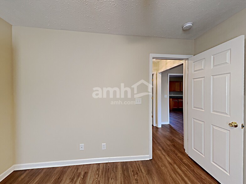 Building Photo - 2309 Verde Ct