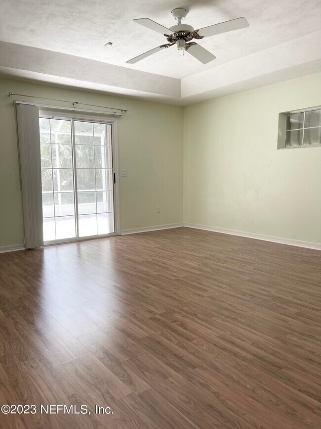 Building Photo - 26 Woodbury Dr