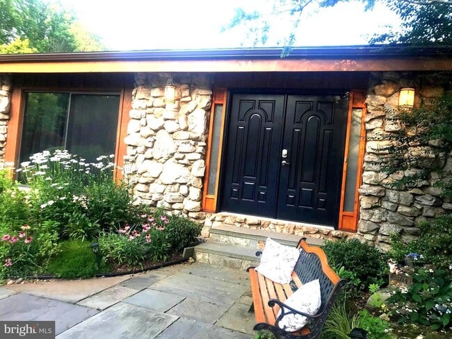 Building Photo - 10809 Nicholsridge Rd