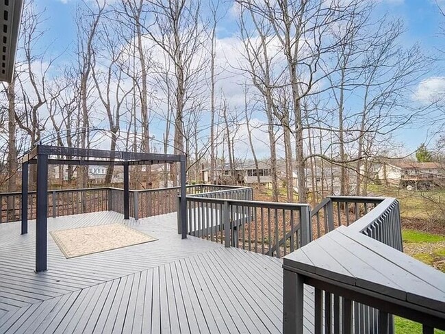 Building Photo - 1851 Foxhollow Dr