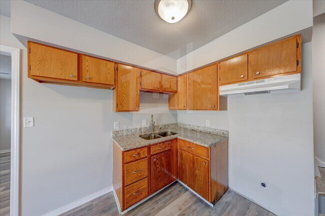 Building Photo - 205 N Manngrove Ln